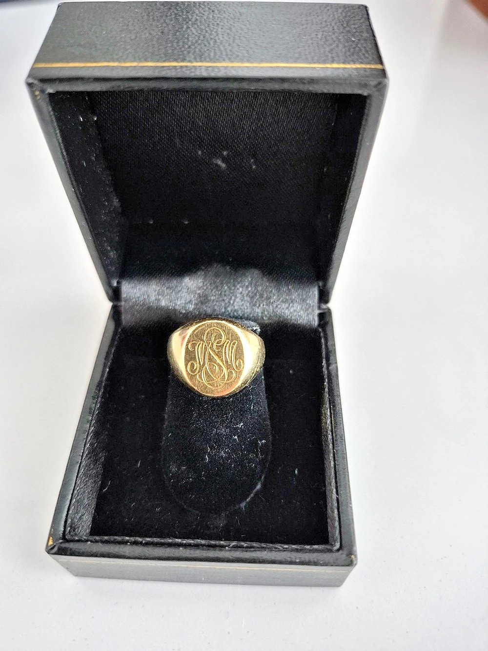 Tiffany & Co. 18K Yellow Gold Signet Ring Monogram Size 4